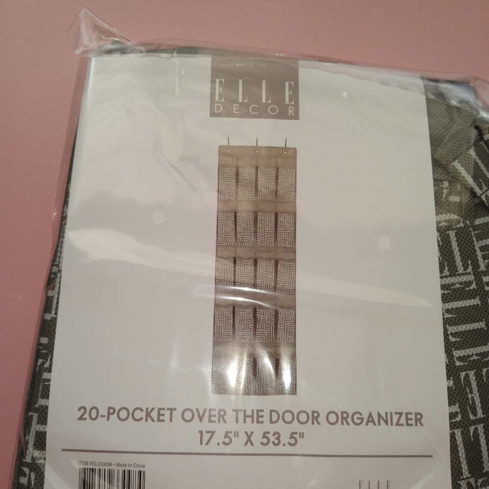 - On sale now👀👀👀👀COPY - 20 pocket over the door organizer